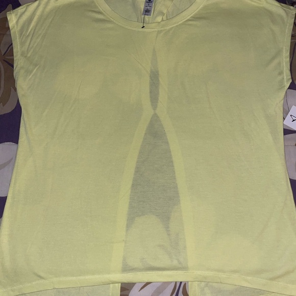 Workout top - Picture 4 of 7